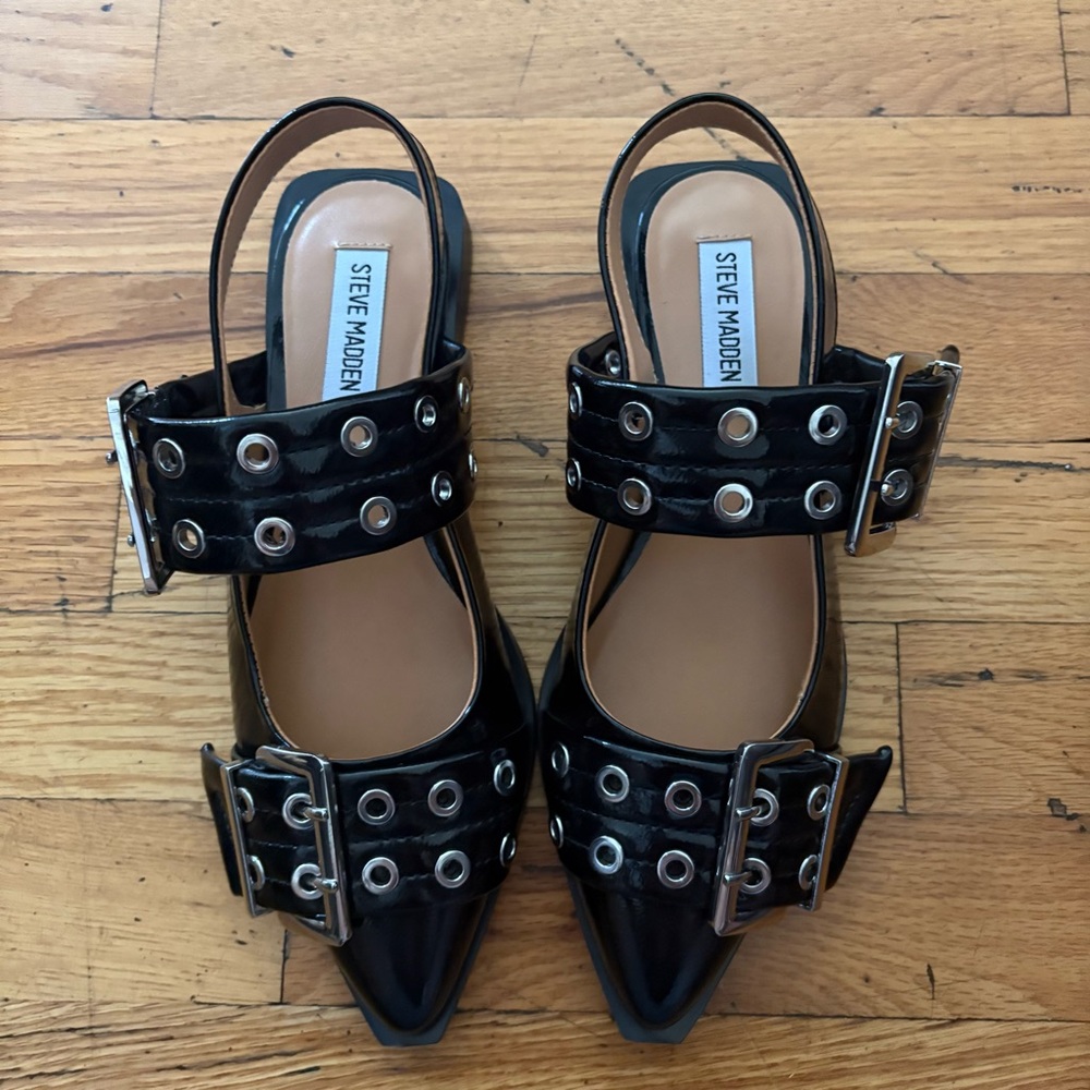 Steve Madden Flats Size 6